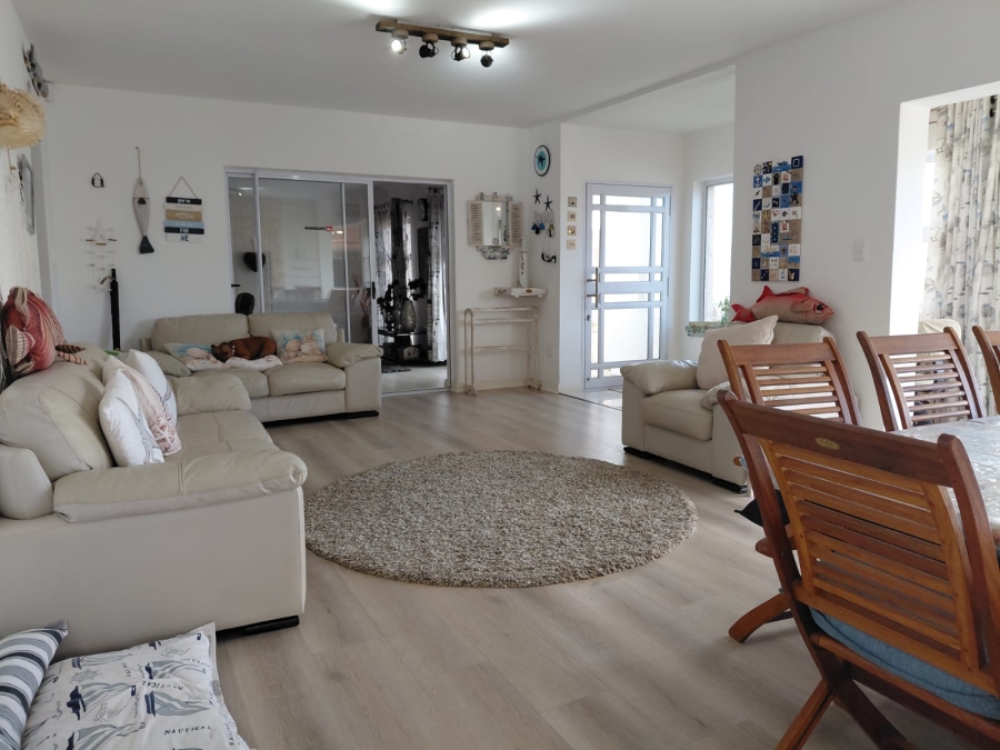 5 Bedroom Property for Sale in Ferreira Town Eastern Cape